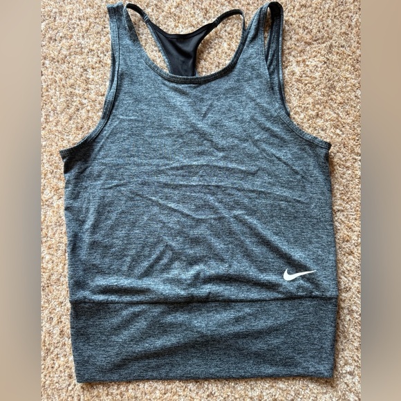 Women's Nike Dri-fit tank size small - Picture 1 of 3